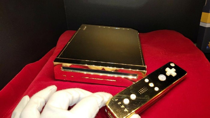 Nintendo Wii emas untuk Ratu Elizabeth