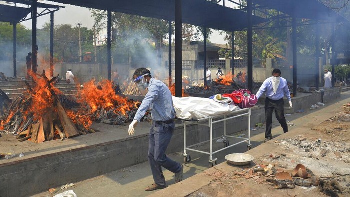 Rekor! India Catat 400.000 Kasus Corona Sehari Penyebaran virus Corona di India terus mengganas. Bahkan pada Sabtu (1/5) ini, India mencatat lebih dari 400.000 kasus baru infeksi Corona dalam waktu 24 jam terakhir.