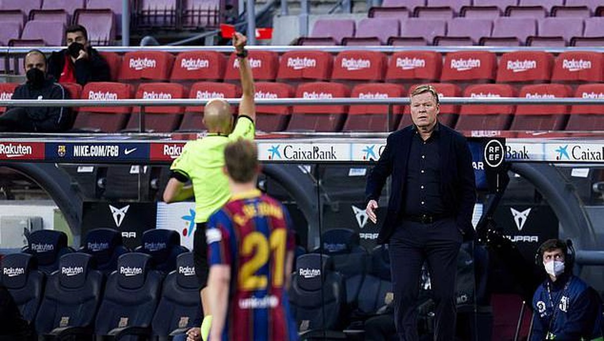 Frenkie de Jong berharap Ronald Koeman bertahan di Barcelona (Foto: Pedro Salado/Quality Sport Images/Getty Images)