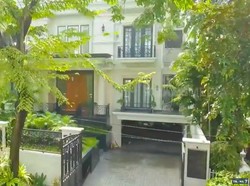 9 Potret Rumah Mewah Crazy Rich Jakarta, Kulkasnya Viral Bikin Takjub