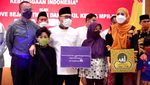 Zulkifli Hasan Santuni Anak-anak Difabel Dhuafa