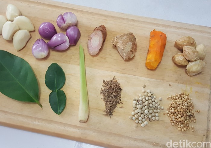 11 Bumbu Opor Ayam Lebaran 11 Bumbu Opor Ayam Lebaran