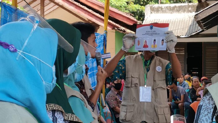 2 Desa di 21 kecamatan di Kabupaten Probolinggo, hari ini menggelar pemilihan kepala desa (Pilkades),