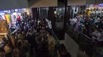 Aduh! di Tengah Pandemi, Pasar Tanah Abang Penuh Sesak