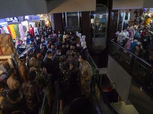 Kacau! Masyarakat Serbu Tanah Abang Diduga Buru-buru Mau Mudik