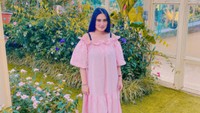 Angbeen Rishi, aktris cantik Indonesia yang juga istri dari Adly Fairuz. Namanya ikut terseret atas kasus antara Adly Fairuz yang melaporkan mertuanya ke kepolisian. Foto: Instagram @angbeenrishi