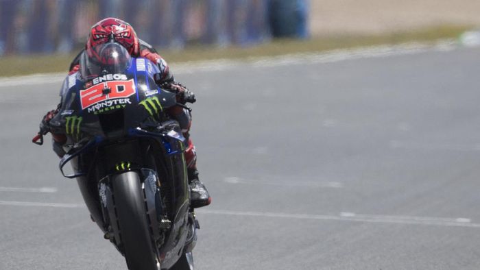 Fabio Quartararo JEREZ DE LA FRONTERA, SPAIN - MAY 01: Fabio Quartararo of France and Monster Energy Yamaha MotoGP Team heads down a straight during the MotoGP of Spain - Qualifying at Circuito de Jerez on May 01, 2021 in Jerez de la Frontera, Spain. (Photo by Mirco Lazzari gp/Getty Images)