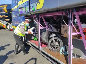 Motor Ditemukan di Bagasi Bus, Polisi Perketat Penyekatan Mudik Pelabuhan Ketapang