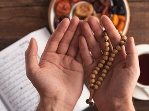 Niat Puasa Ganti Ramadhan & Ketentuannya Bagi yang Menjalankan