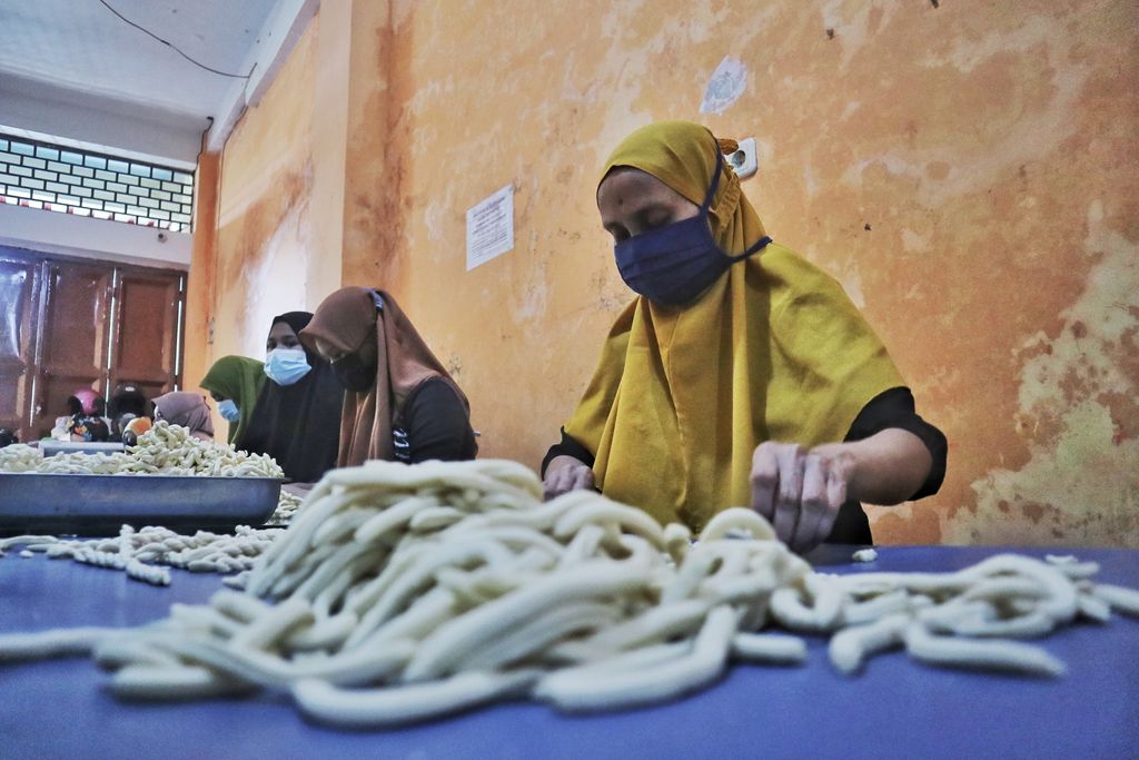 Kriuk Renyah Otere-otere Khas Makassar Jadi Camilan Favorit Lebaran
