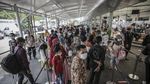 Lonjakan Penumpang di Stasiun Pasar Senen