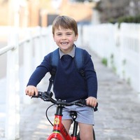 4. Pangeran LouisAnak-anak dari keluarga kerajaan juga masuk dalam daftar. Pangeran Louis yang berusia tiga tahun berada di urutan keempat dalam daftar ini. Dari warisan keluarga, anak ketiga Pangeran Willian dan Kate Middleton itu diprediksi mendapatkan paling tidak $1 milaran (Rp 14 triliunan). Foto: Instagram: @theroyalfamily