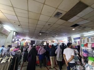 Pasar Tanah Abang Berjubel, Pemprov DKI Ringkas 20 Pintu Masuk