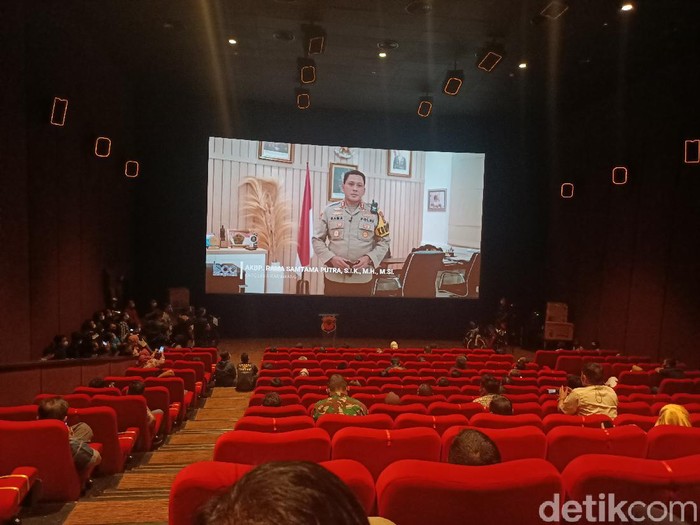Suasana nobar film Nasibmu Asep yang mengisahkan buruh menuntut keadilan