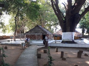 Makam Syech Subakir Kerap Didatangi Warga yang Melakukan Ritual