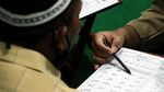 Ada Kursus Belajar Baca Al Quran Gratis Bagi Tukang Becak di Solo