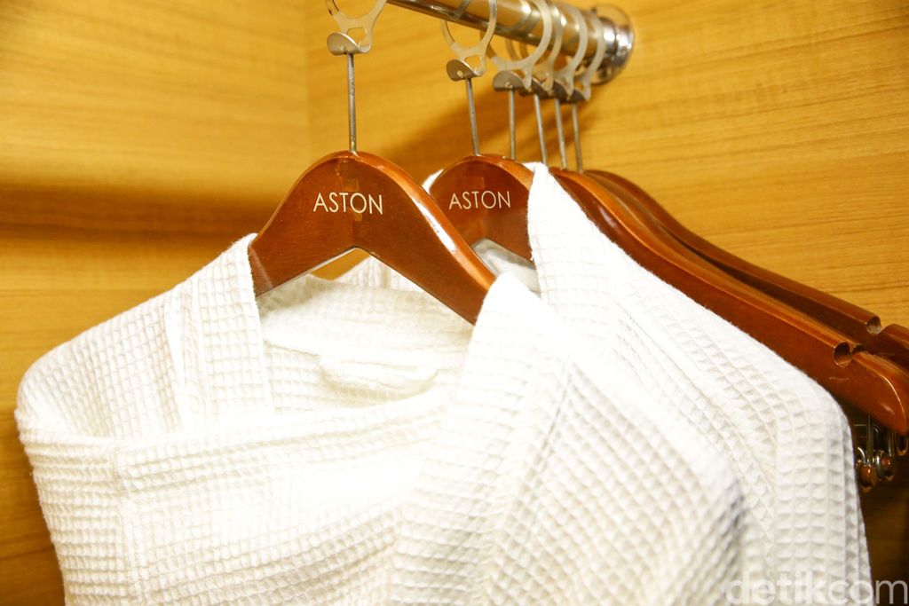ASTON Solo