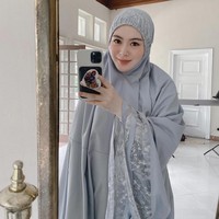 Kini Ayana Moon sukses menjadi brand ambassador produk kosmetik dan berbagai tawaran iklan di Tanah Air.  Foto: Dok. Instagram @xolovelyayana.