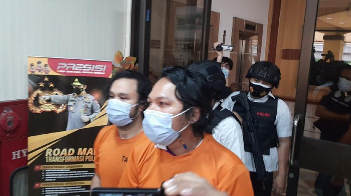 Daniel Mardhany mengaku mengonsumsi narkoba karena sepi job di tengah pandemi Covid-19 yang belum usai.