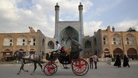 Iran. Presiden Iran Hassan Rouhani mengatakan virus Corona dari India adalah tantangan baru. Virus dari India lebih berbahaya dari varian Inggris dan Brasil. John Moore/Getty Images  