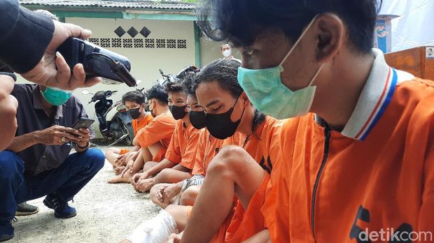 Enam pelaku begal sadis di Palembang ditangkap. Para pelaku bermodus tawuran untuk mengalihkan korban (Prima Syahbana/detikcom)