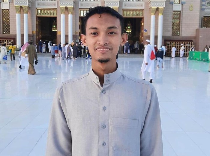Hafiz Asal Mojokerto yang Terpilih Jadi Imam Masjid di Uni Emirat Arab