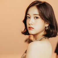 Baru-baru ini, seorang netizen Korea menyandingkan foto J STAYC dengan Yoona Girls’ Generation. Alhasil, postingannya di forum komunitas banjir komentar. Foto: dok. HIGH UP Entertainment