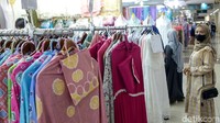 Salah satu pusat perbelanjaan yang jadi sasaran warga di Ibu Kota adalah Thamrin City di Jakarta Pusat.