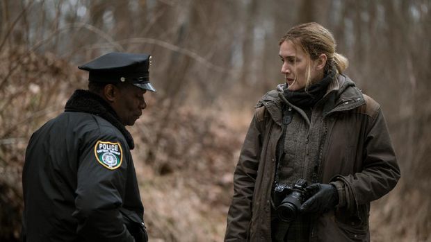 Kate Winslet dalam Mare of Easttown