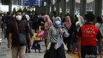Stasiun Pasar Senen Ramai Jelang Pengetatan Larangan Mudik