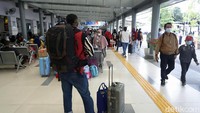 Tiket yang telah habis terjual, umumnya telah diborong oleh pemudik dengan tujuan daerah Jawa Tengah dan Jawa Timur.