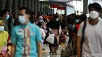 Stasiun Pasar Senen Ramai Jelang Pengetatan Larangan Mudik