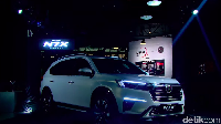 Yusak Billy, Business Innovation and Sales & Marketing Director PT Honda Prospect Motor mengatakan, konsep N7X terinspirasi dari mobil tujuh penumpang yang menggabungkan kenyamanan MPV dan ketangguhan serta gaya khas SUV. Menurut Billy, konsep ini cocok untuk mengisi segmen low SUV tujuh penumpang. Cocok jadi penerus BR-V saat ini? Foto: Screenshot Youtube Hondaisme