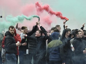 Imbas Demo Fans MU: 1 Orang Ditangkap, 6 Polisi Cedera