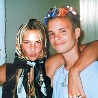 Romeo dan Mia sendiri pertama kali tertangkap bersama September dua tahun lalu di sebuah acara makan malam after-party fashion show Victoria Beckham. Di akun Instagram, mereka pun sering menampakkan kemesraan dan liburan bersama. Foto: Instagram @mimimoocher