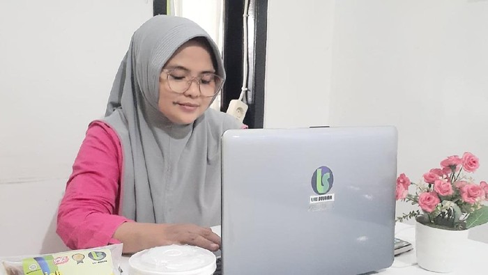 Modal Ngutang, Lilis Dapat Rp 300 Juta Jual Cireng