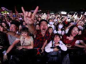 Zona Merah Tambah 3 Kali Lipat, Wuhan Sudah Berpesta