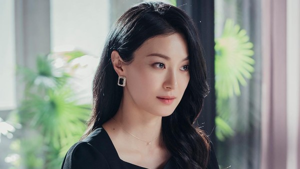 10 Potret Ok Ja Yeon, Guru Privat Cantik di Drakor Mine yang Misterius