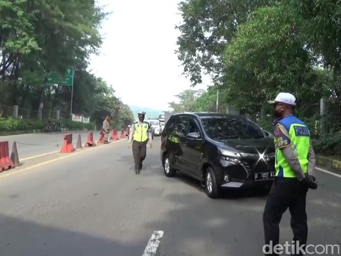 Polisi dan Dishub fokus penyekatan pemudik di 3 gerbang tol Purwakarta