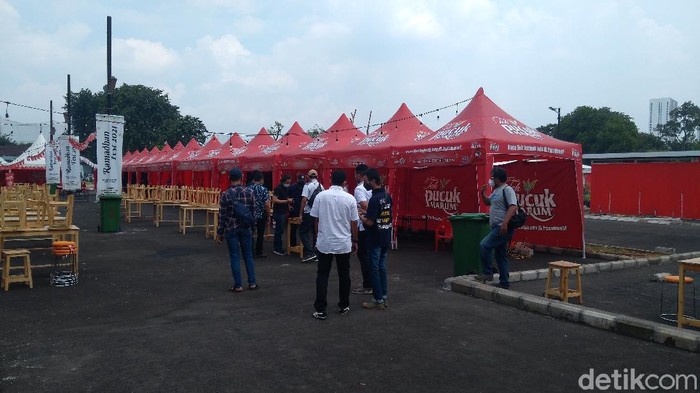 Polisi Olah TKP Kerumunan Konser Musik di Cibis Park Jaksel