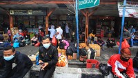 Sebagian besar para pemudik memilih untuk berangkat pagi hingga siang hari yang akan menuju kota dan daerah di Pulau Sumatera.