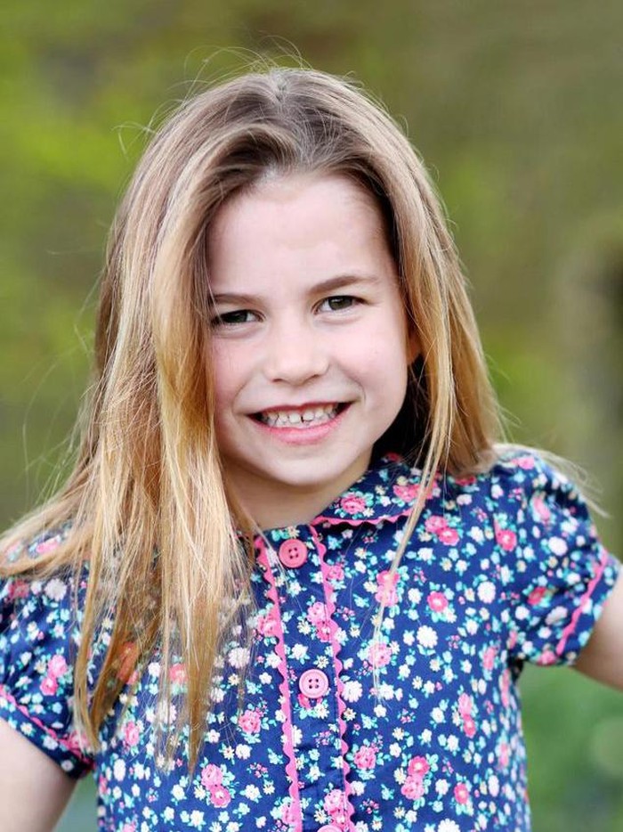 Putri Charlotte di umur enam tahun.