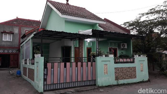 Rumah tersangka kasus takjil sianida, Nani, di Pedukuhan Cepokojajar, Kalurahan Sitimulyo, Kapanewon Piyungan, Kabupaten Bantul, Senin (3/5/2021).