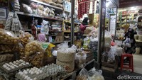 Hal ini juga bisa terlihat dari masih rendahnya daya beli masyarakat mejelang hari raya Idul Fitri. Biasanya, sepekan atau sepuluh hari jelang Lebaran, pasar dan pusat perbelanjaan selalu ramai pengunjung.