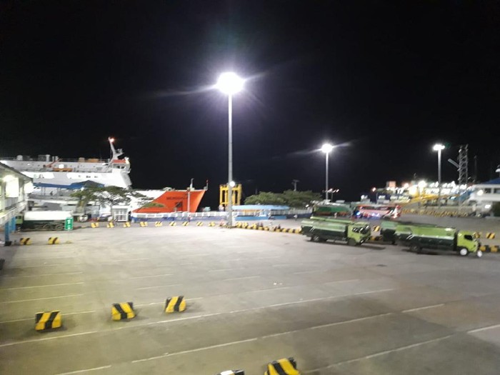 Suasana di Pelabuhan Merak, Banten, Senin (3/5/2021). Foto: Rakha-detikcom
