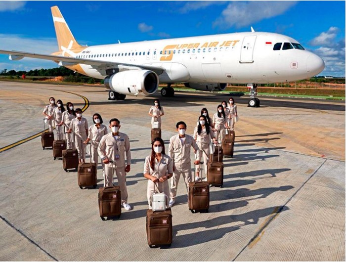 Super Air Jet resmi mendarat di Indonesia. Maskapai ini merupakan penerbangan swasta yang menargetkan kalangan milenial.