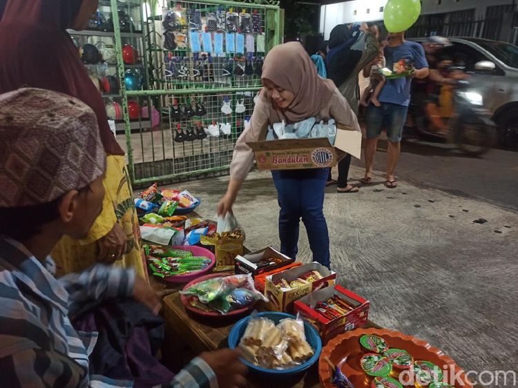 Foto: Tradisi Weh Buweh Khas Demak, Digelar Setiap 21 Ramadhan