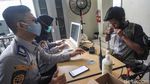 Antusias Calon Pemudik Ikut Tes GeNose di Terminal Poris