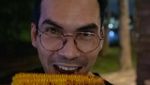 Doyan Kulineran, Ini Momen Atalarik Syah saat Makan Es Krim dan Jagung Bakar