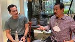 Doyan Kulineran, Ini Momen Atalarik Syah saat Makan Es Krim dan Jagung Bakar